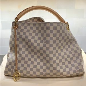Louis Vuitton artsy D. azur